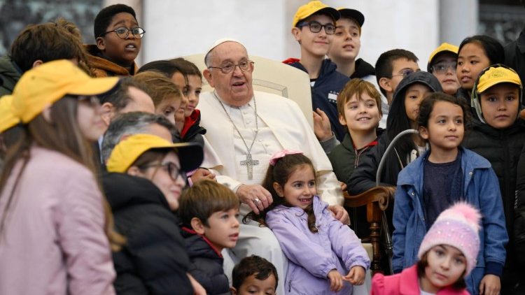 Il Papa: Acutis e Frassati santi nel Giubileo. In Vaticano un evento sui diritti dei bambini